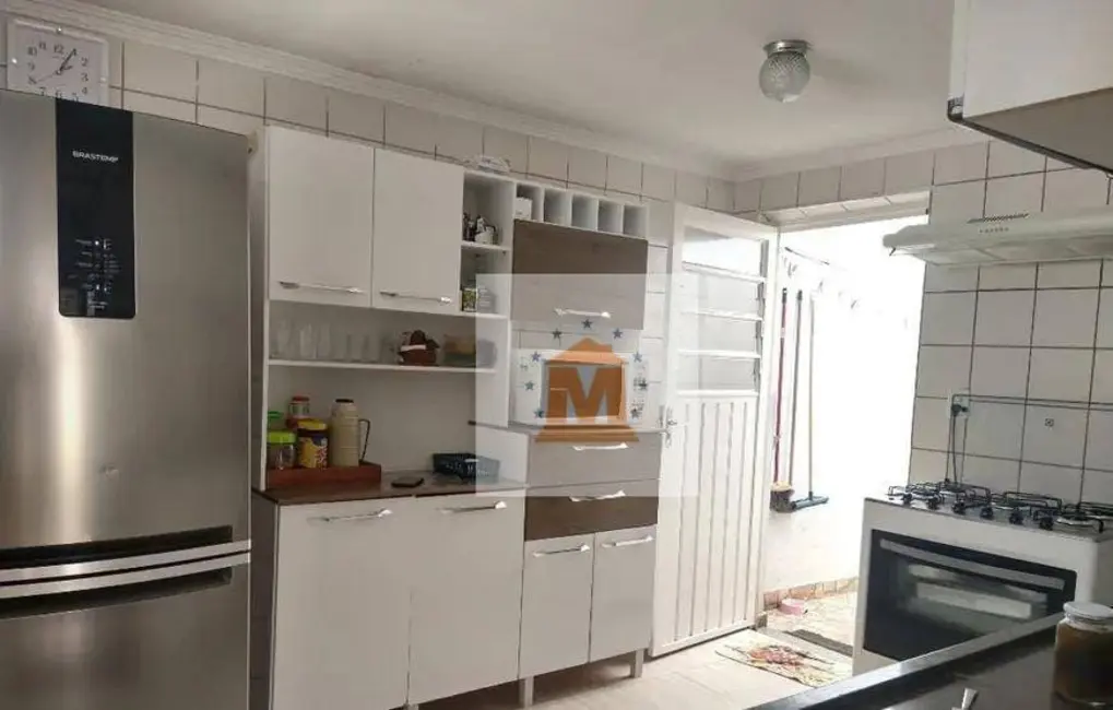 Foto 2 de Sobrado com 3 quartos à venda, 150m2 em Centro, Jacarei - SP