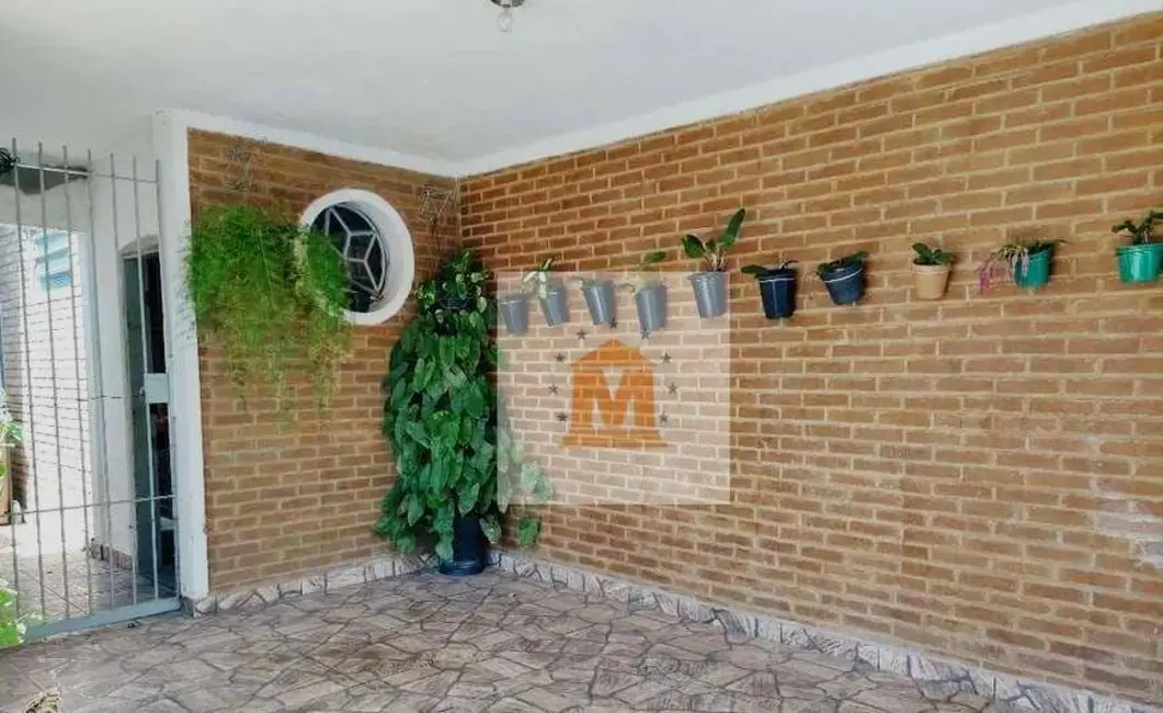 Foto 9 de Sobrado com 3 quartos à venda, 150m2 em Centro, Jacarei - SP