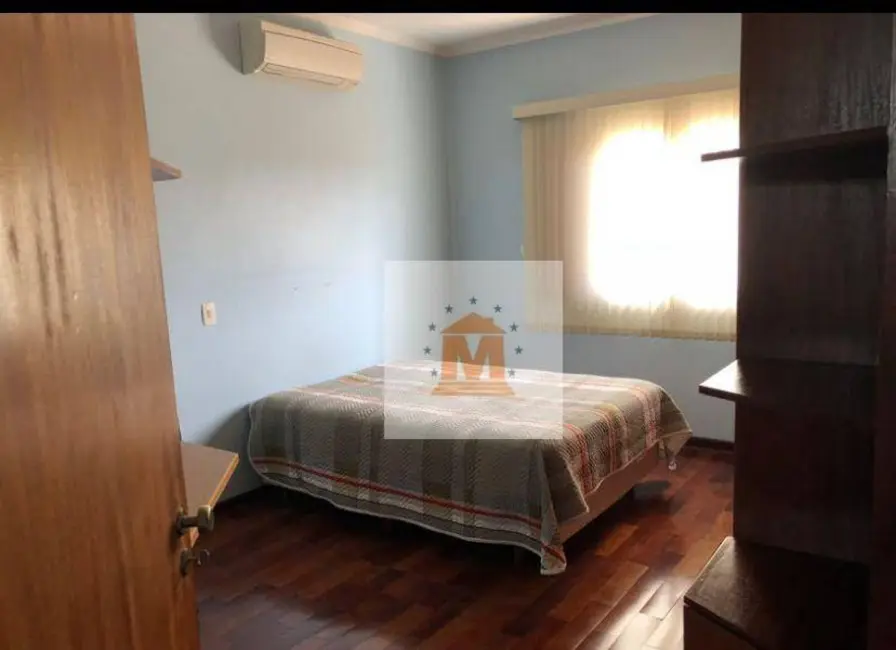 Sobrado com 3 quartos à venda, 260m2 em Jardim Coleginho, Jacarei - SP - imagem 7 Foto 7 de Sobrado com 3 quartos à venda, 260m2 em Jardim Coleginho, Jacarei - SP