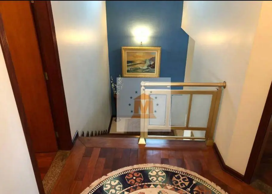 Sobrado com 3 quartos à venda, 260m2 em Jardim Coleginho, Jacarei - SP - imagem 9 Foto 9 de Sobrado com 3 quartos à venda, 260m2 em Jardim Coleginho, Jacarei - SP