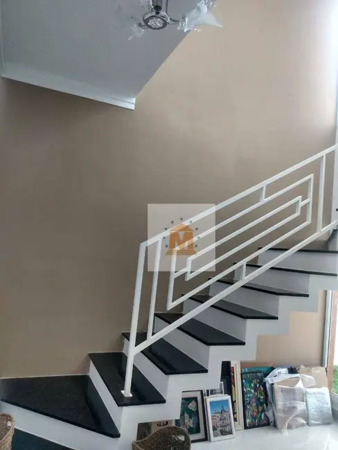 Foto 8 de Sobrado com 3 quartos à venda, 211m2 em Jardim Panorama, Jacarei - SP