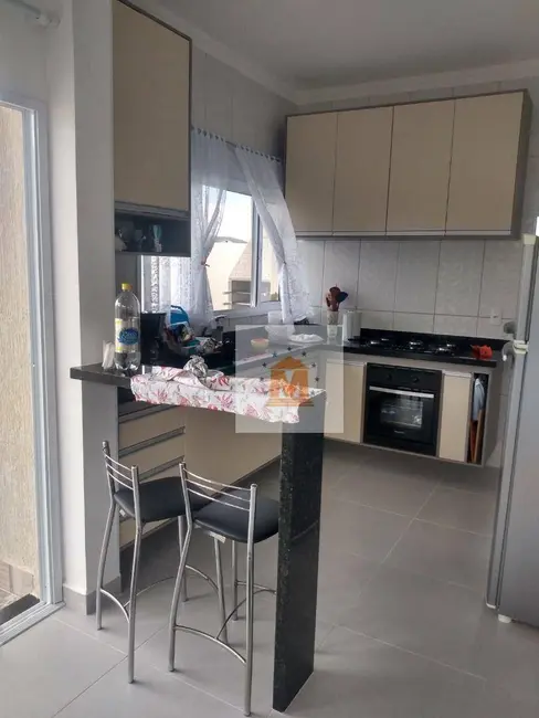 Foto 4 de Sobrado com 3 quartos à venda, 211m2 em Jardim Panorama, Jacarei - SP