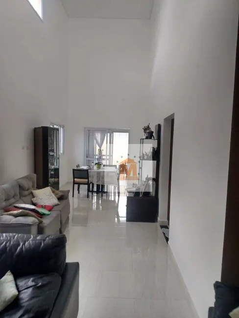 Foto 7 de Sobrado com 3 quartos à venda, 211m2 em Jardim Panorama, Jacarei - SP