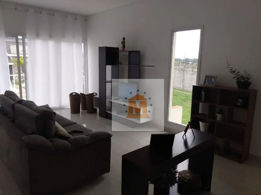 Foto 3 de Sobrado com 3 quartos à venda, 211m2 em Jardim Panorama, Jacarei - SP