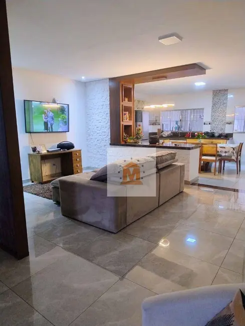 Foto 2 de Casa com 3 quartos à venda, 154m2 em Jacarei - SP