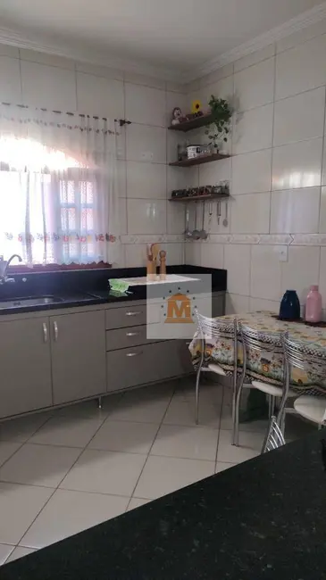 Foto 3 de Sobrado com 3 quartos à venda, 188m2 em Jardim Altos de Santana II, Jacarei - SP