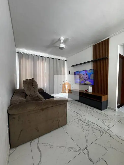 Foto 2 de Casa com 2 quartos à venda, 140m2 em Residencial Parque dos Sinos, Jacarei - SP