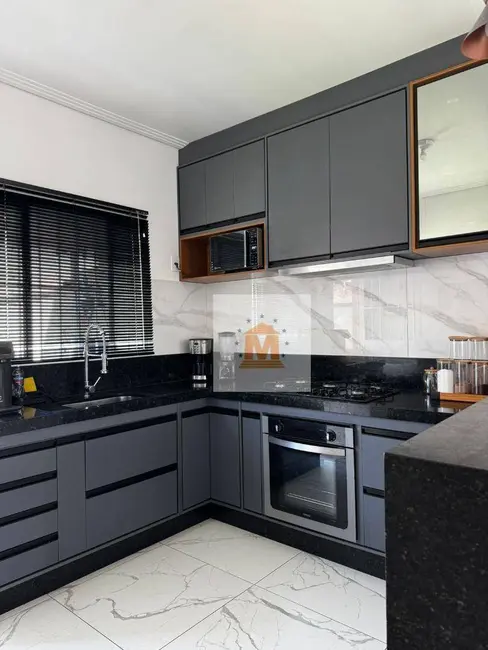 Foto 1 de Casa com 2 quartos à venda, 140m2 em Residencial Parque dos Sinos, Jacarei - SP