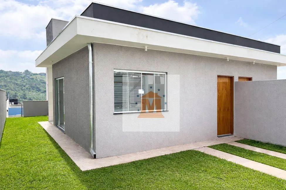 Foto 1 de Casa com 2 quartos à venda, 154m2 em Jacarei - SP