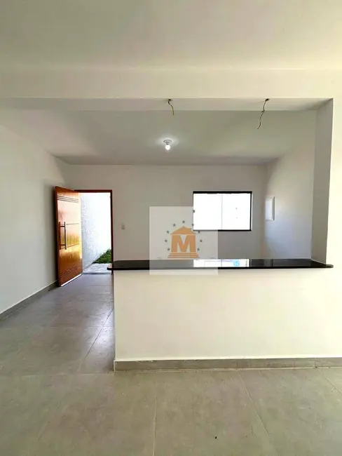 Foto 3 de Casa com 2 quartos à venda, 154m2 em Jacarei - SP