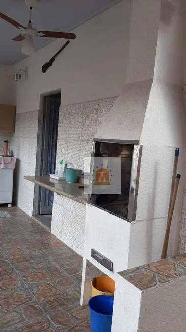 Foto 2 de Casa com 3 quartos à venda, 330m2 em Centro, Jacarei - SP
