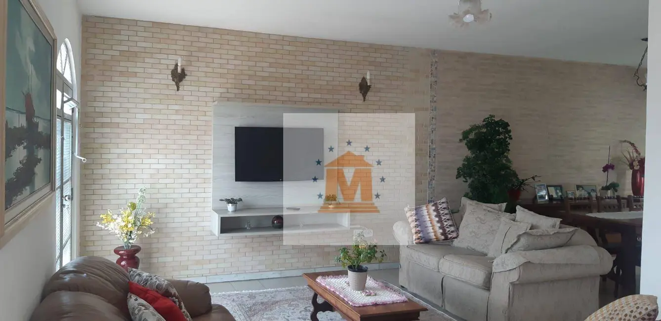 Foto 1 de Sobrado com 5 quartos à venda, 300m2 em Vila Pinheiro, Jacarei - SP