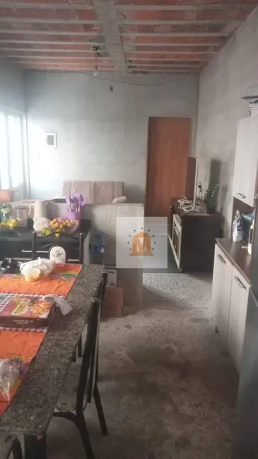 Foto 2 de Casa com 2 quartos à venda, 137m2 em Parque Imperial, Jacarei - SP