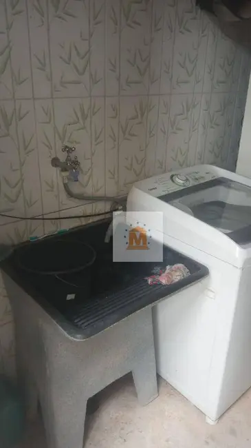 Foto 8 de Casa com 2 quartos à venda, 137m2 em Parque Imperial, Jacarei - SP