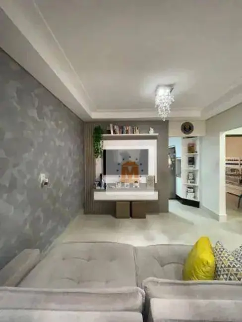 Foto 1 de Casa com 2 quartos à venda, 129m2 em Bandeira Branca, Jacarei - SP