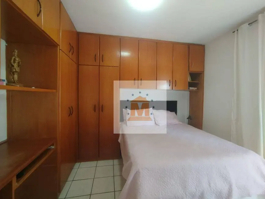 Foto 3 de Sobrado com 3 quartos à venda, 206m2 em Jardim Califórnia, Jacarei - SP