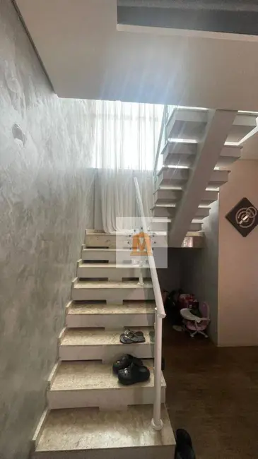 Foto 4 de Sobrado com 3 quartos à venda, 250m2 em Jacarei - SP