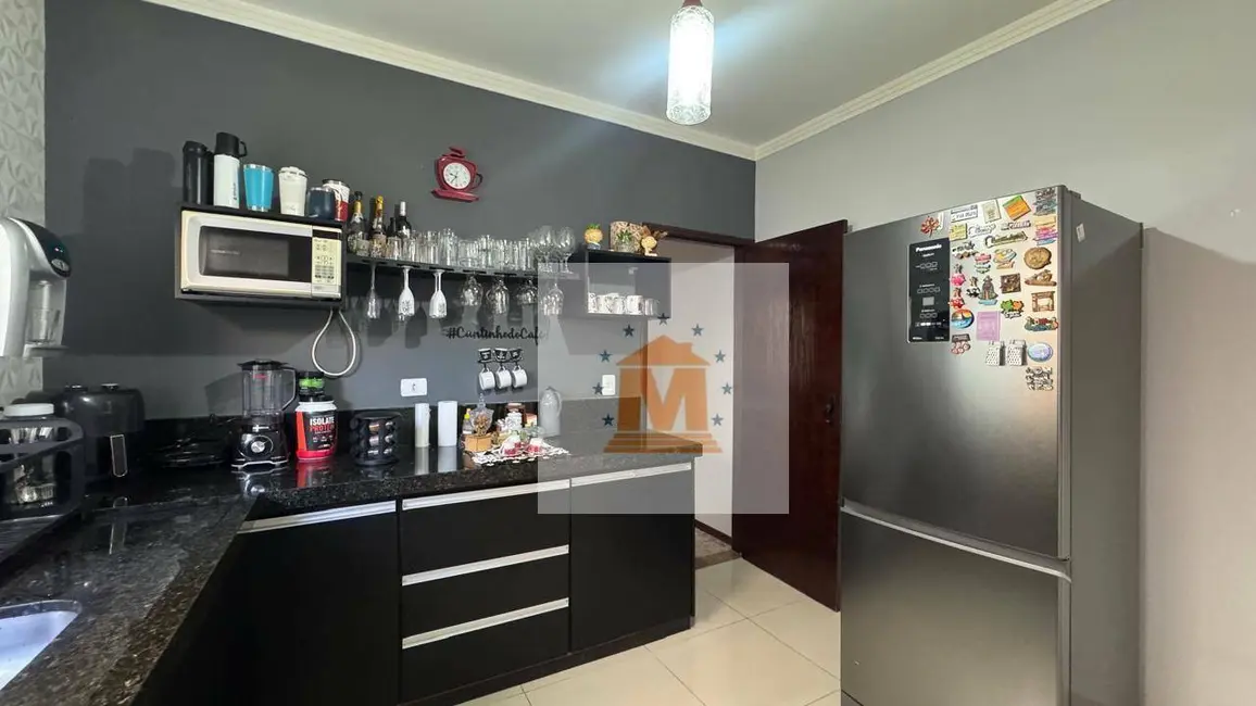 Sobrado com 3 quartos à venda, 125m2 em Jardim Emília, Jacarei - SP - imagem 6 Foto 6 de Sobrado com 3 quartos à venda, 125m2 em Jardim Emília, Jacarei - SP