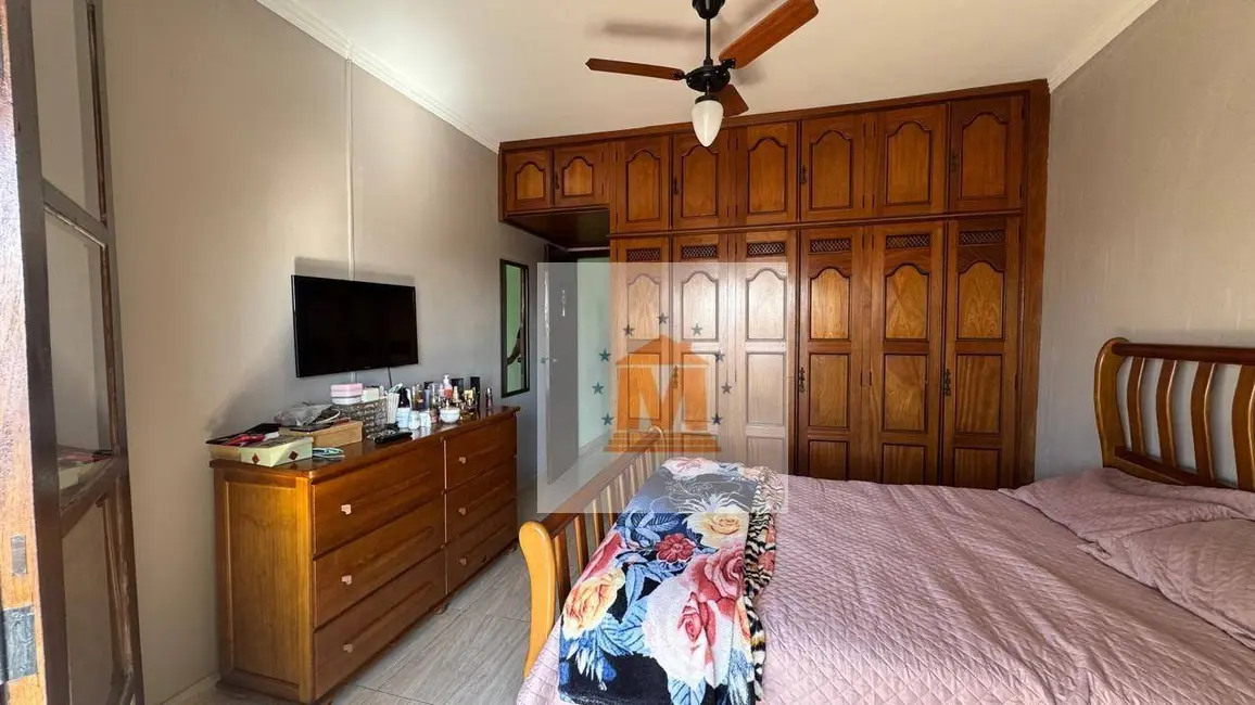 Sobrado com 3 quartos à venda, 125m2 em Jardim Emília, Jacarei - SP - imagem 9 Foto 9 de Sobrado com 3 quartos à venda, 125m2 em Jardim Emília, Jacarei - SP