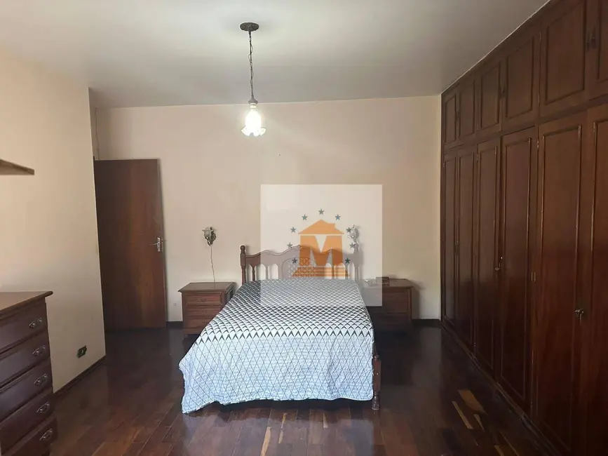 Casa com 3 quartos à venda, 515m2 em Jardim Siesta, Jacarei - SP - imagem 7 Foto 7 de Casa com 3 quartos à venda, 515m2 em Jardim Siesta, Jacarei - SP
