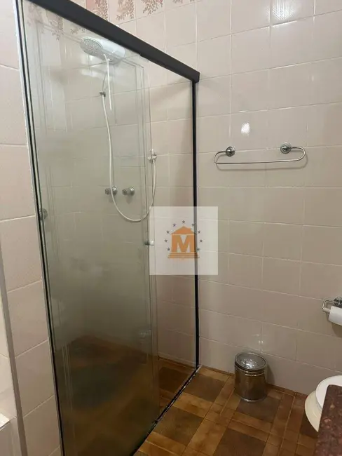 Casa com 3 quartos à venda, 515m2 em Jardim Siesta, Jacarei - SP - imagem 9 Foto 9 de Casa com 3 quartos à venda, 515m2 em Jardim Siesta, Jacarei - SP