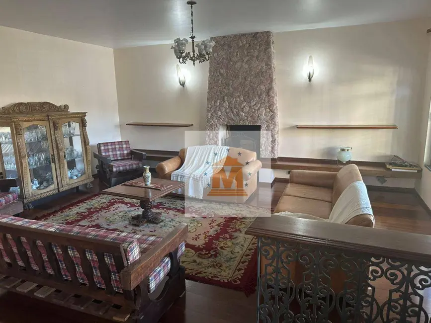 Casa com 3 quartos à venda, 515m2 em Jardim Siesta, Jacarei - SP - imagem 2 Foto 2 de Casa com 3 quartos à venda, 515m2 em Jardim Siesta, Jacarei - SP