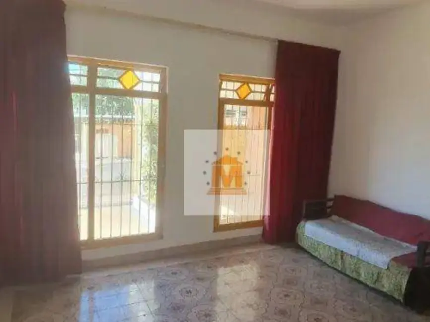 Sobrado com 3 quartos à venda, 193m2 em Jardim Jacinto, Jacarei - SP - imagem 1 Foto 1 de Sobrado com 3 quartos à venda, 193m2 em Jardim Jacinto, Jacarei - SP