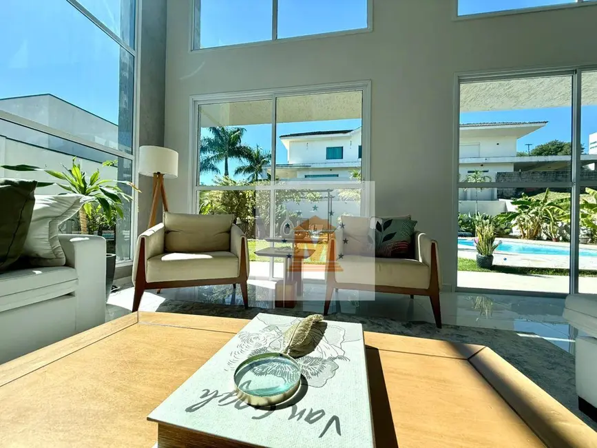 Sobrado com 3 quartos à venda, 1000m2 em Jacarei - SP - imagem 3 Foto 3 de Sobrado com 3 quartos à venda, 1000m2 em Jacarei - SP