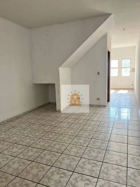 Sobrado com 2 quartos à venda, 135m2 em Cidade Jardim, Jacarei - SP - imagem 3 Foto 3 de Sobrado com 2 quartos à venda, 135m2 em Cidade Jardim, Jacarei - SP