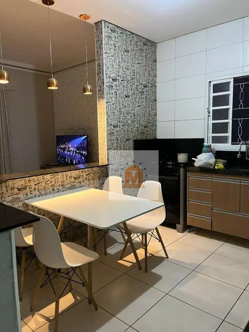Foto 2 de Casa com 2 quartos à venda, 140m2 em Residencial Santa Paula, Jacarei - SP