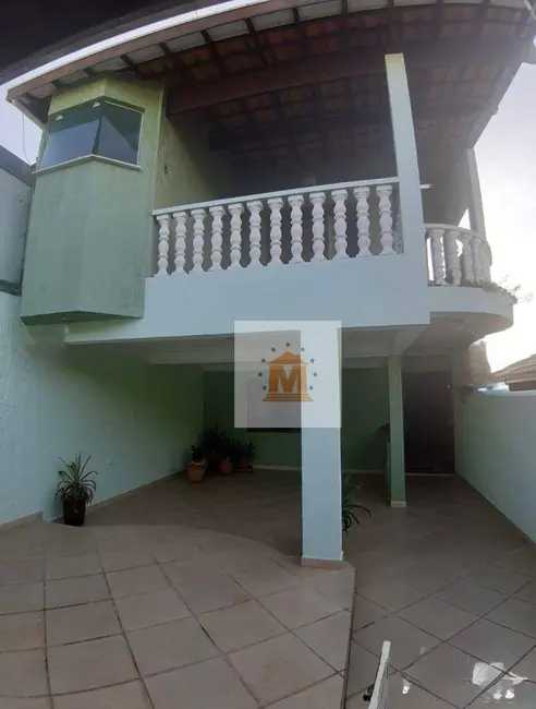 Foto 7 de Sobrado com 3 quartos à venda, 277m2 em Jardim Maria Amélia, Jacarei - SP