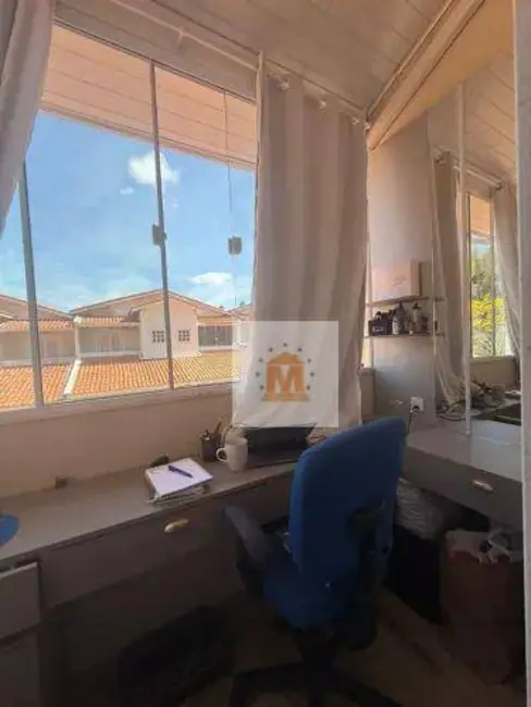Foto 8 de Sobrado com 3 quartos à venda, 200m2 em Jardim Califórnia, Jacarei - SP