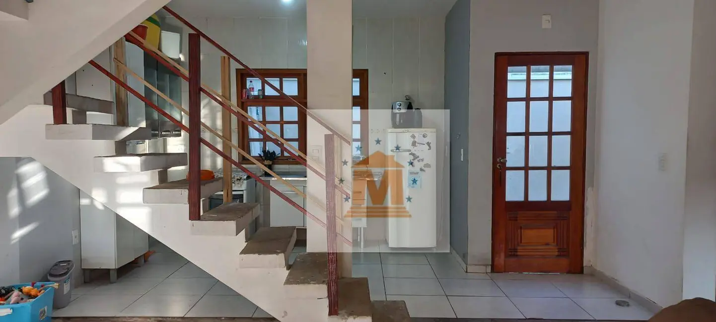 Sobrado com 3 quartos à venda, 140m2 em Residencial Santa Paula, Jacarei - SP - imagem 1 Foto 1 de Sobrado com 3 quartos à venda, 140m2 em Residencial Santa Paula, Jacarei - SP