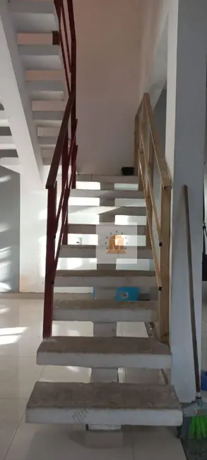 Sobrado com 3 quartos à venda, 140m2 em Residencial Santa Paula, Jacarei - SP - imagem 5 Foto 5 de Sobrado com 3 quartos à venda, 140m2 em Residencial Santa Paula, Jacarei - SP