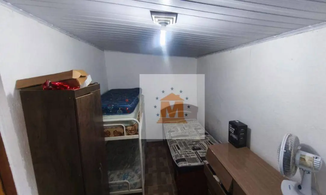 Chácara com 3 quartos à venda, 500m2 em Santa Branca - SP - imagem 8 Foto 8 de Chácara com 3 quartos à venda, 500m2 em Santa Branca - SP