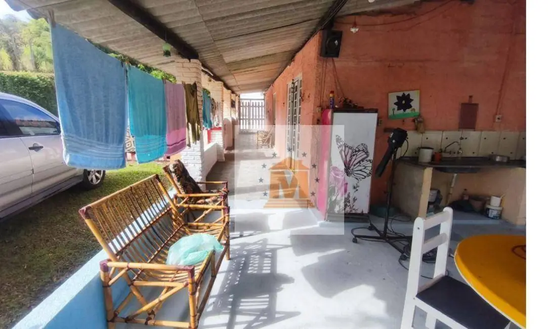 Chácara com 3 quartos à venda, 500m2 em Santa Branca - SP - imagem 9 Foto 9 de Chácara com 3 quartos à venda, 500m2 em Santa Branca - SP