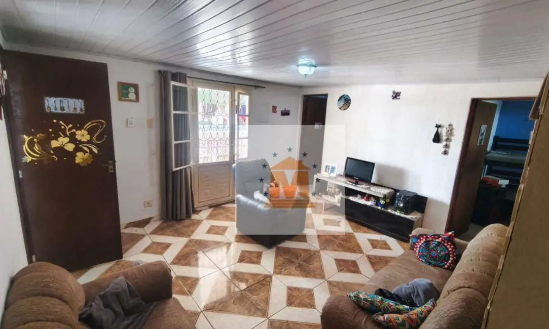 Chácara com 3 quartos à venda, 500m2 em Santa Branca - SP - imagem 3 Foto 3 de Chácara com 3 quartos à venda, 500m2 em Santa Branca - SP