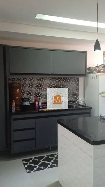Foto 2 de Casa com 2 quartos à venda, 150m2 em Jardim Santa Maria, Jacarei - SP