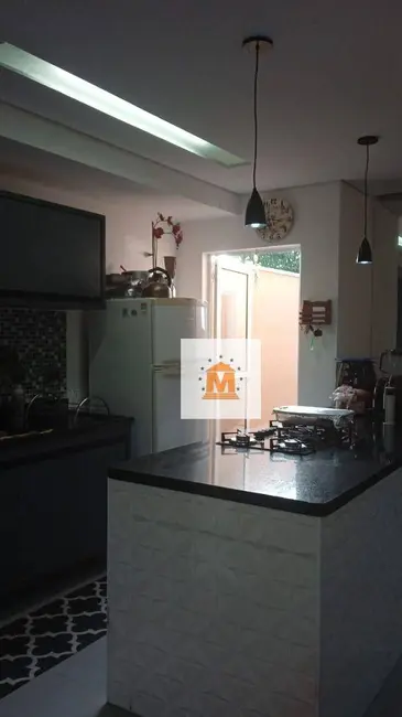 Foto 5 de Casa com 2 quartos à venda, 150m2 em Jardim Santa Maria, Jacarei - SP
