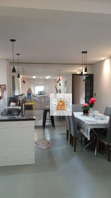 Foto 1 de Casa com 2 quartos à venda, 150m2 em Jardim Santa Maria, Jacarei - SP