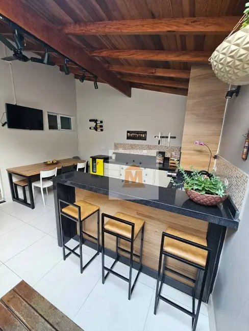 Foto 7 de Sobrado com 3 quartos à venda, 127m2 em Jardim Santa Maria, Jacarei - SP