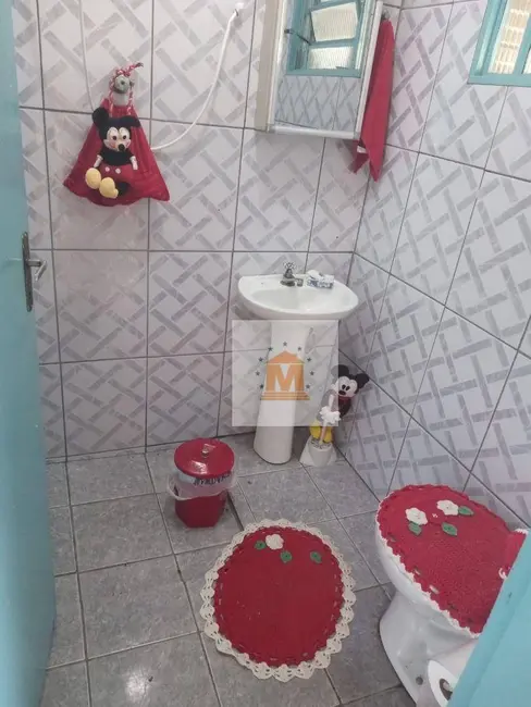 Foto 9 de Casa com 2 quartos à venda, 1080m2 em Jardim Colônia, Jacarei - SP