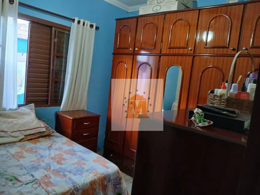 Casa com 3 quartos à venda, 270m2 em Jardim Paraíso, Jacarei - SP - imagem 6 Foto 6 de Casa com 3 quartos à venda, 270m2 em Jardim Paraíso, Jacarei - SP