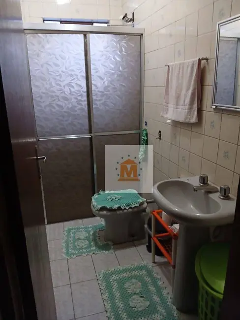 Casa com 3 quartos à venda, 270m2 em Jardim Paraíso, Jacarei - SP - imagem 8 Foto 8 de Casa com 3 quartos à venda, 270m2 em Jardim Paraíso, Jacarei - SP