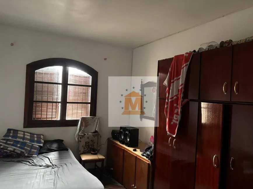 Casa com 3 quartos à venda, 165m2 em Jacarei - SP - imagem 8 Foto 8 de Casa com 3 quartos à venda, 165m2 em Jacarei - SP