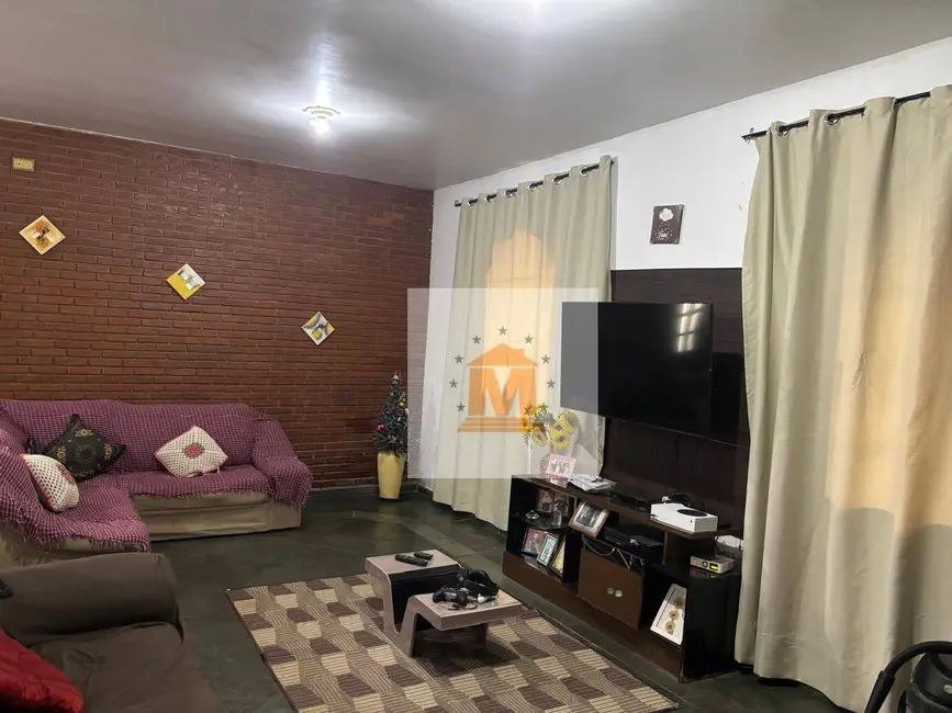 Casa com 3 quartos à venda, 165m2 em Jacarei - SP - imagem 5 Foto 5 de Casa com 3 quartos à venda, 165m2 em Jacarei - SP