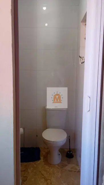 Foto 2 de Casa com 2 quartos à venda, 140m2 em Parque dos Príncipes, Jacarei - SP