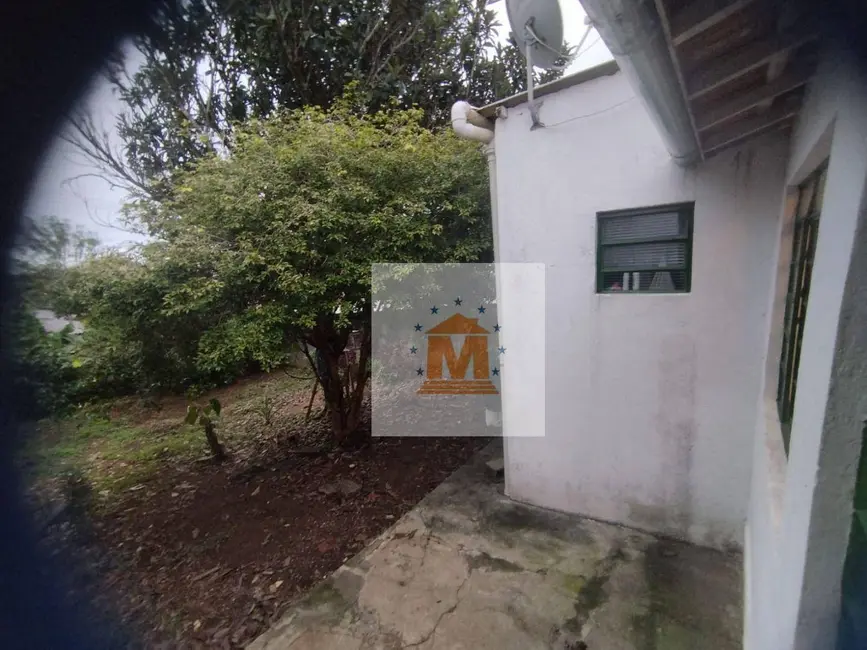 Casa com 3 quartos à venda, 356m2 em Parque Santo Antônio, Jacarei - SP - imagem 9 Foto 9 de Casa com 3 quartos à venda, 356m2 em Parque Santo Antônio, Jacarei - SP