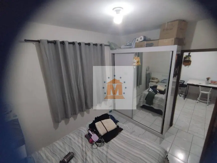 Casa com 3 quartos à venda, 356m2 em Parque Santo Antônio, Jacarei - SP - imagem 2 Foto 2 de Casa com 3 quartos à venda, 356m2 em Parque Santo Antônio, Jacarei - SP