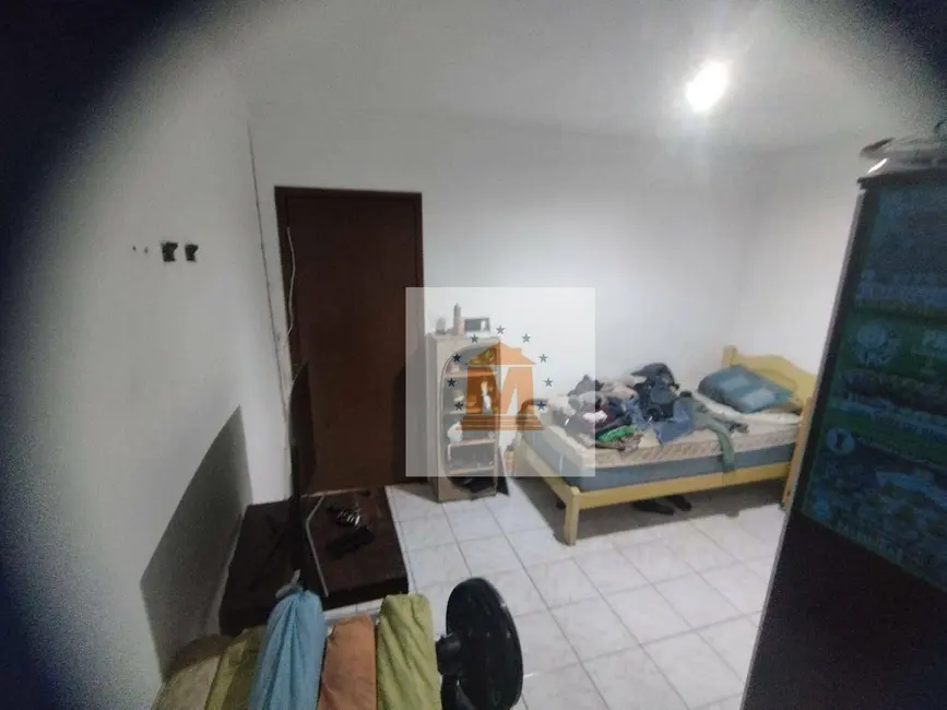 Casa com 3 quartos à venda, 356m2 em Parque Santo Antônio, Jacarei - SP - imagem 5 Foto 5 de Casa com 3 quartos à venda, 356m2 em Parque Santo Antônio, Jacarei - SP